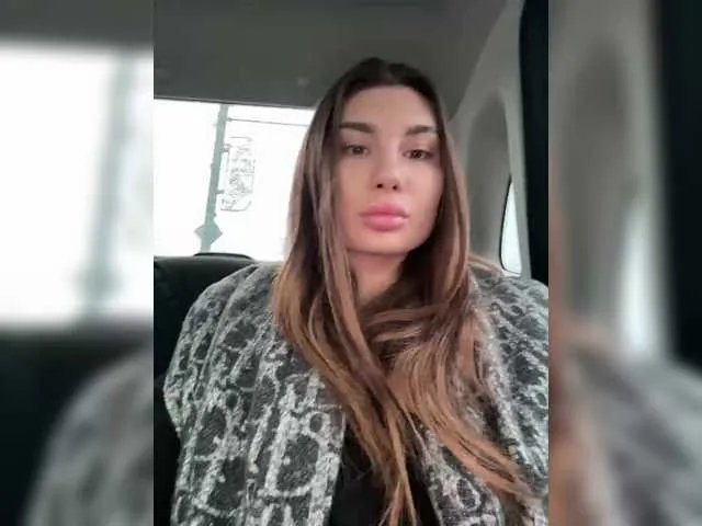 Freechat -EmilyBaby- on BongaCams