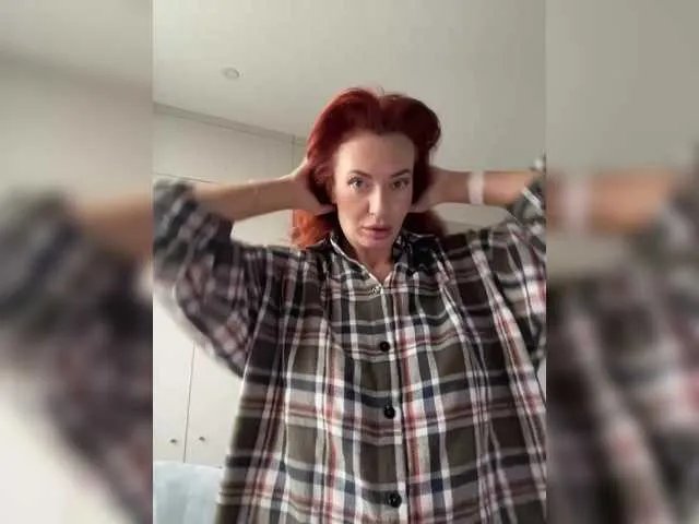 -wowFox- on BongaCams 