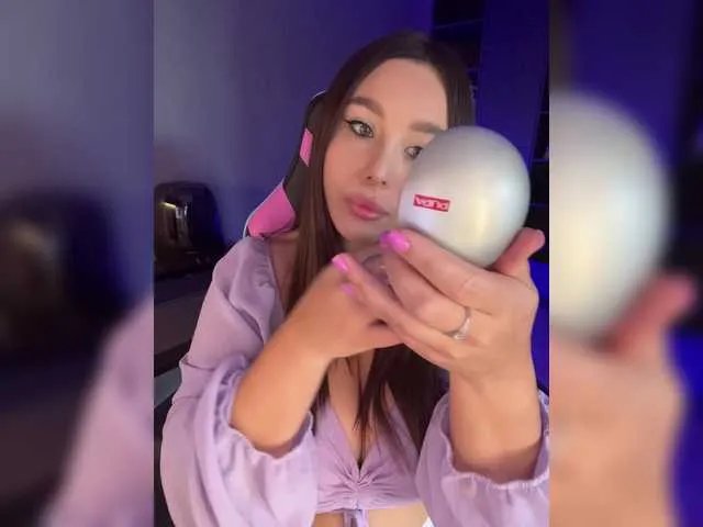 Freechat BloomJuliette on BongaCams