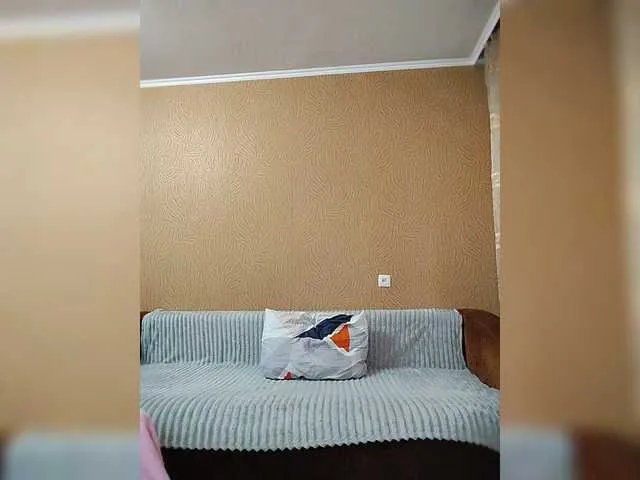 Freechat prettyKris on BongaCams