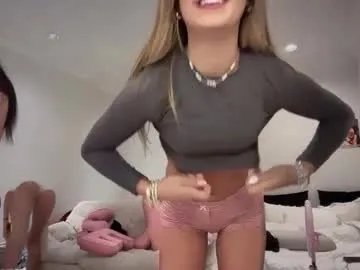 Freechat alyssastonee on Chaturbate