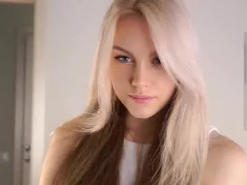 Freechat emmiemurray on Chaturbate