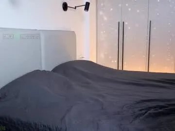 Freechat lovelusik on Chaturbate