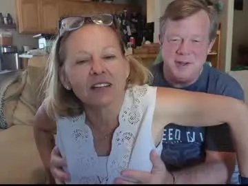 Freechat matureluvin on Chaturbate