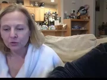 Freechat matureluvin on Chaturbate