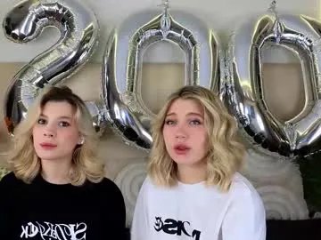 Freechat pinkadele on Chaturbate