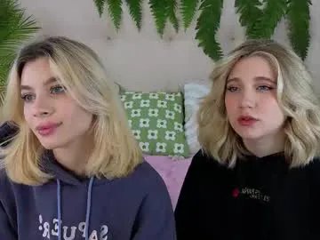 Freechat pinkadele on Chaturbate