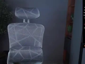 queen_kitty1818 on Chaturbate 