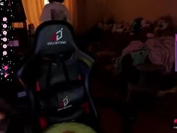 queen_kitty1818 on Chaturbate 