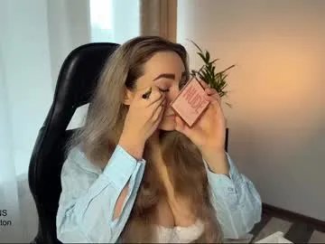 Freechat tatti_1 on Chaturbate