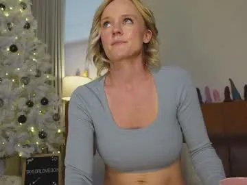 Freechat taylor_love_303 on Chaturbate