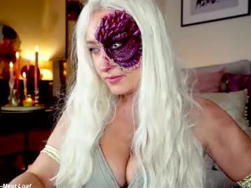 Freechat x_lily_x on Chaturbate