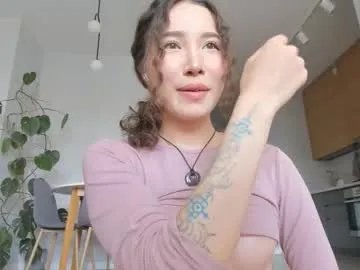 Freechat yours_meyy on Chaturbate